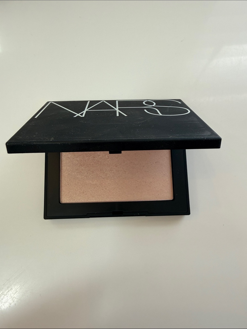 NARS Luminous Highlighter- Capri